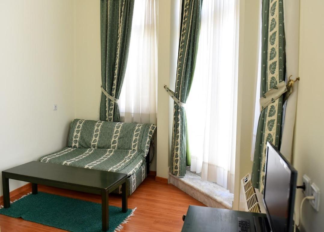 Aiolis Hotel Kastoria Exteriör bild
