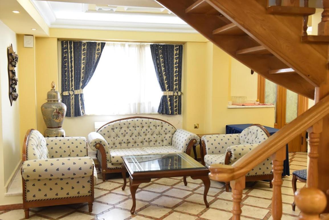 Aiolis Hotel Kastoria Exteriör bild