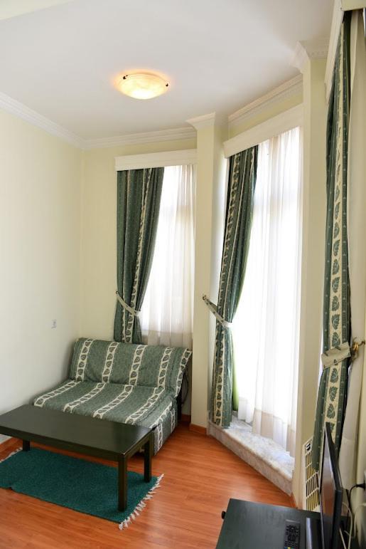 Aiolis Hotel Kastoria Exteriör bild